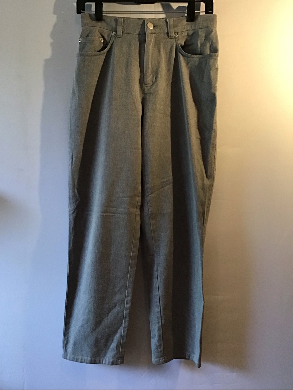 386 Jones New York Straight Leg Pants in Light Gray